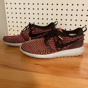 👟 Nike Roshe Flyknit Shoes